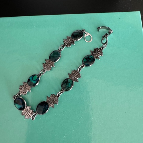 Hawaiian pineapple bracelet and earrings set - Picture 2 of 2